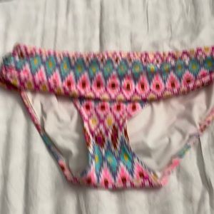 Victoria’s Secret swimsuit bottoms size M